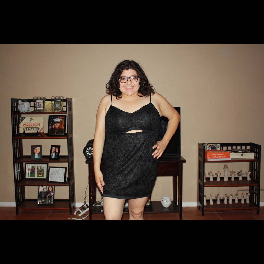 Beautiful Forever 21 Lace Floral Cut Out Dress - Picture 3 of 3